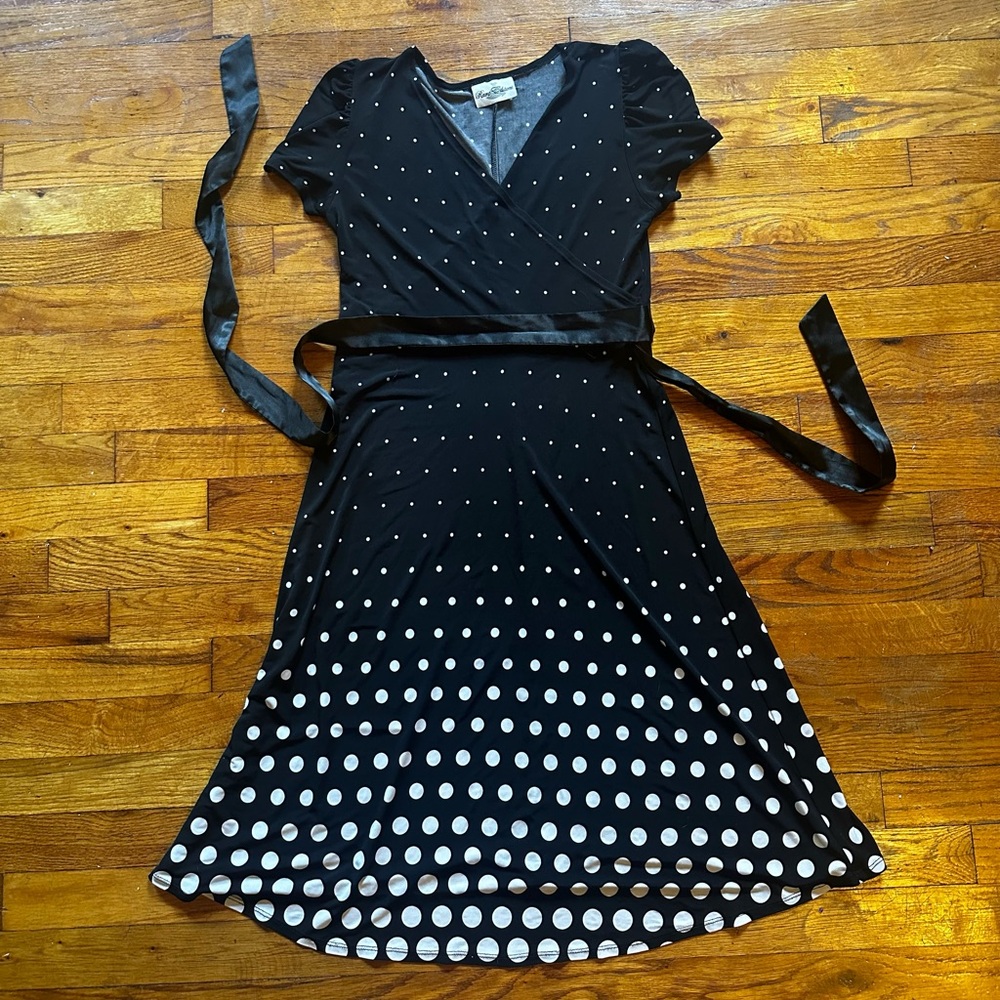 Y2K Black and white polka dot wrap dress with silk belt